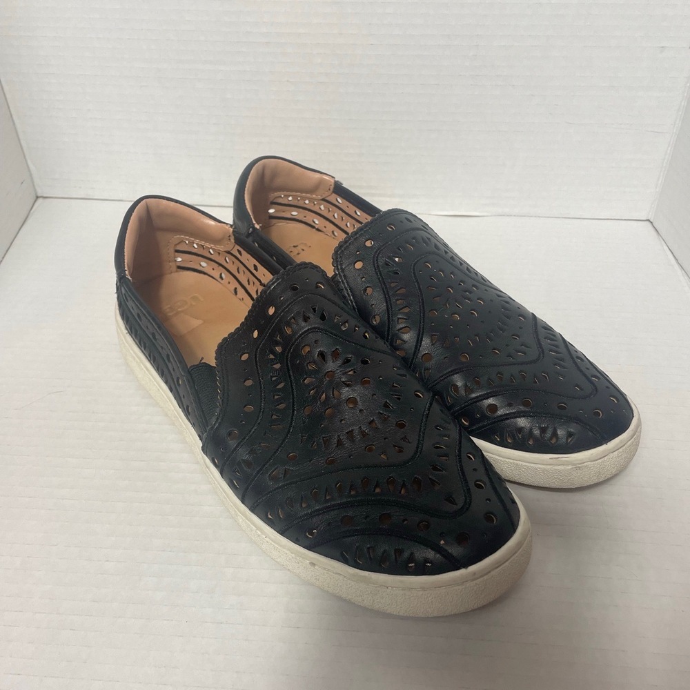 Ugg Cas Perforated Leather Sneakers Black‎ size 10